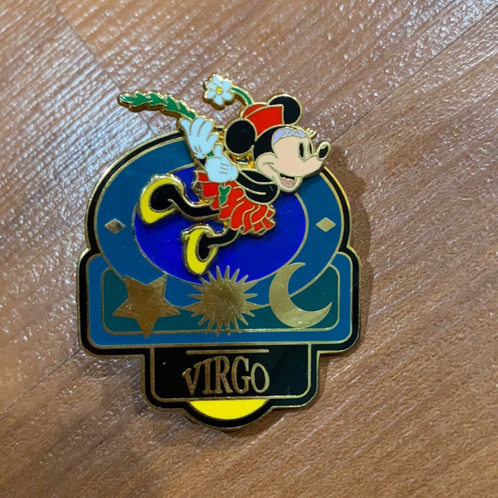 New, Minnie Mouse Virgo pin 2002